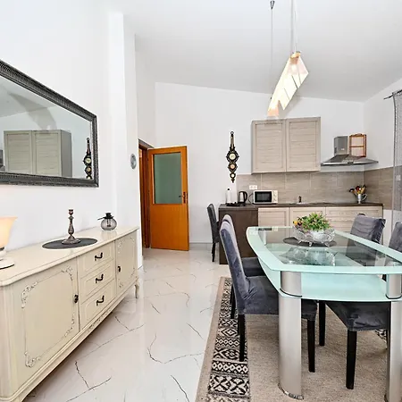 Apartamento Nikola 2 Ražanac